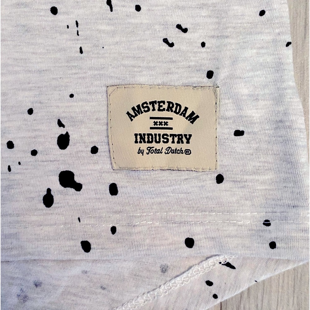 NWT Amsterdam Industry Hakuna Matata Tee - Picture 5 of 10